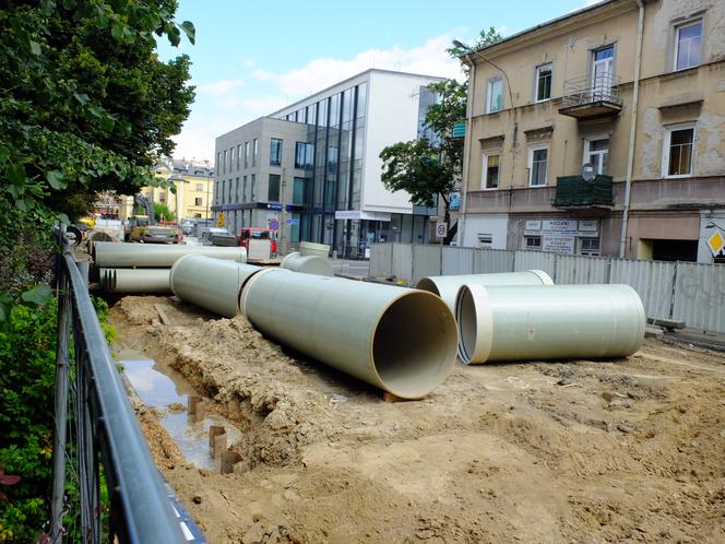 Ludzkie czaszki pod ulicą w centrum Lublina. Do kogo należały?