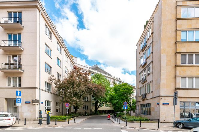 Dom pod żaglem w Warszawie