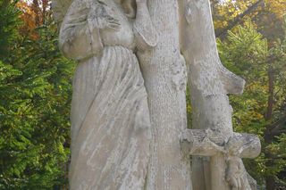 Pomniki i rzeźby witomińskiego cmentarza