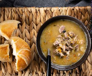 Flaczki z żołądków drobiowych: konkretna zupa na rozgrzewkę