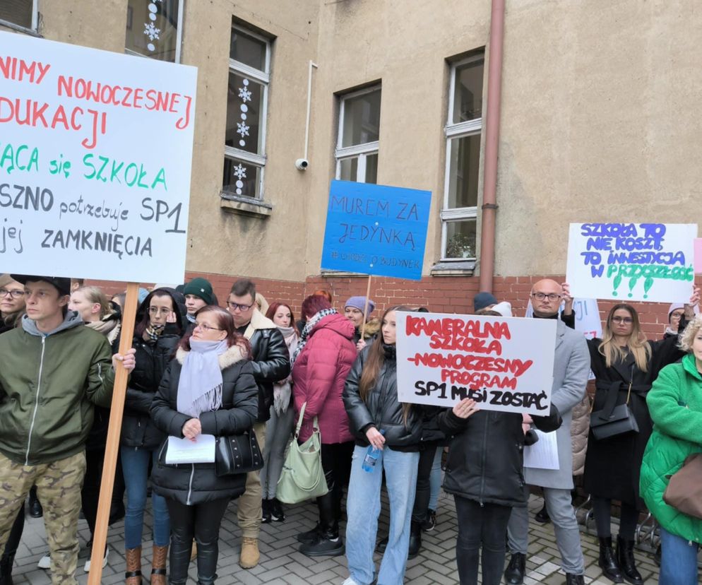 Szkoły Podstawowej nr 1 w Lesznie będzie zamknięta ale budynek będzie tętnił życiem [ZDJĘCIA]