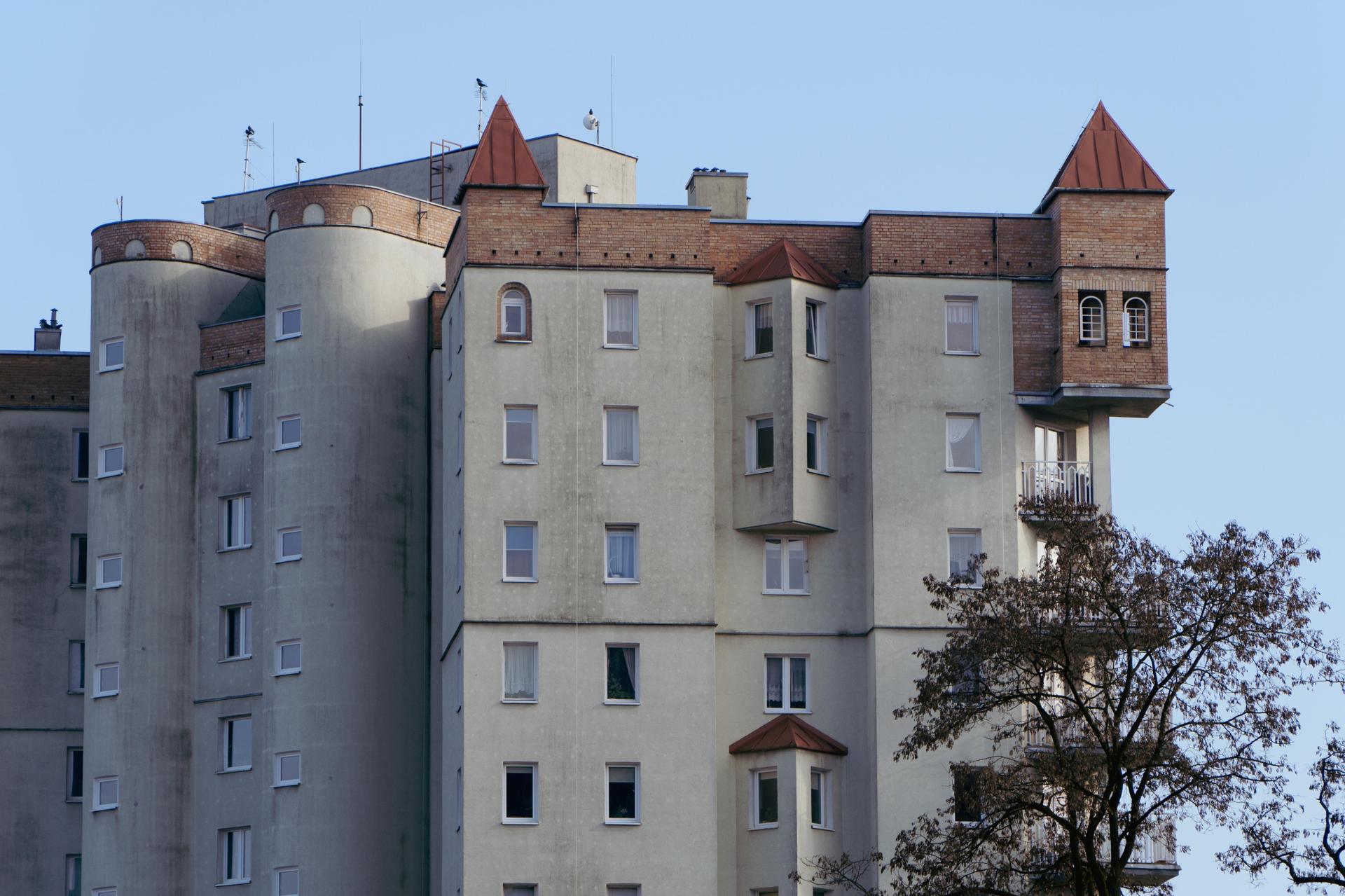 Blok-zamek w Krakowie - zdjęcia. Zobacz Wawel z wielkiej płyty