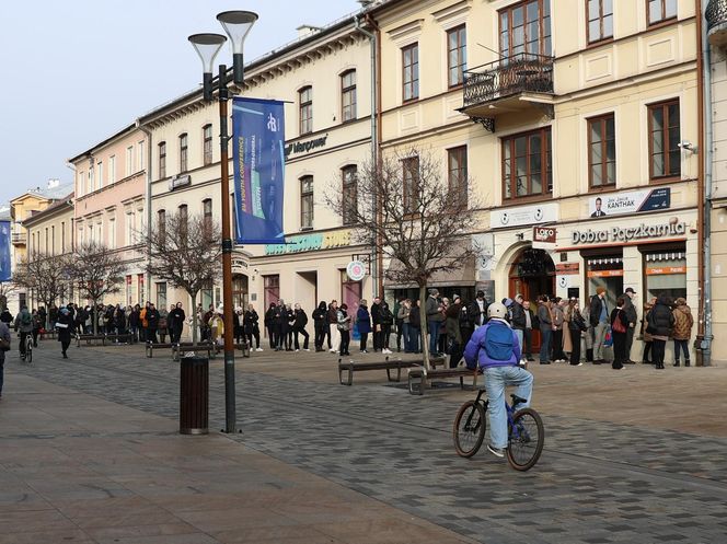 Kolejki po pączki w tłusty czwartek w Lublinie