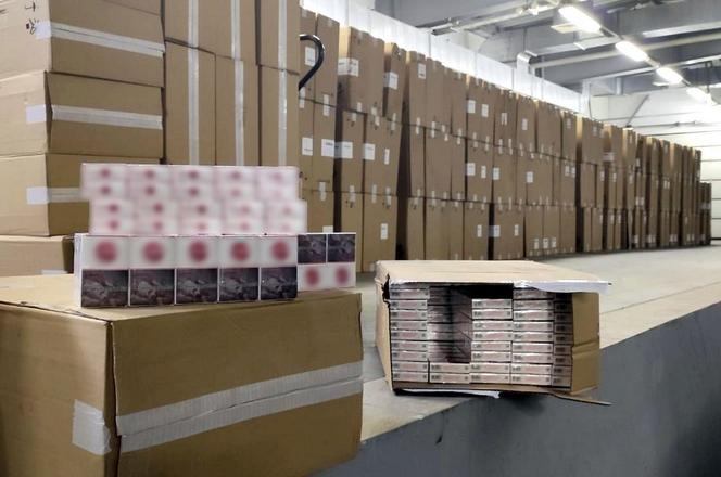 Przemyt na Podlasiu warty ponad 9,5 mln zł! Kontrabanda zamiast gwoździ [ZDJĘCIA]