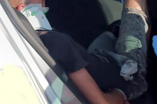 Szedł z córeczką poboczem, wjechało w nich auto