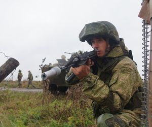 Rosyjscy żołnierze oskarżeni o morderstwa. Prawie tysiąc spraw od początku inwazji na Ukrainę