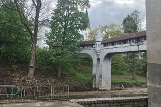 Ukryty skarb Lądka-Zdroju. Jedyny taki most w Polsce przetrwał powódź 