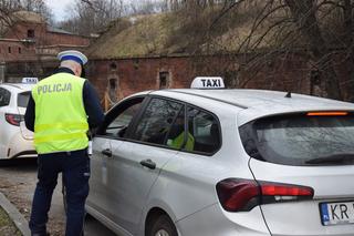 Masowe kontrole taksówek w Krakowie. Posypały się mandaty