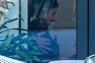 Damięcki i Schejbal wiją wspólne gniazdko? Noszą ciężkie kartony