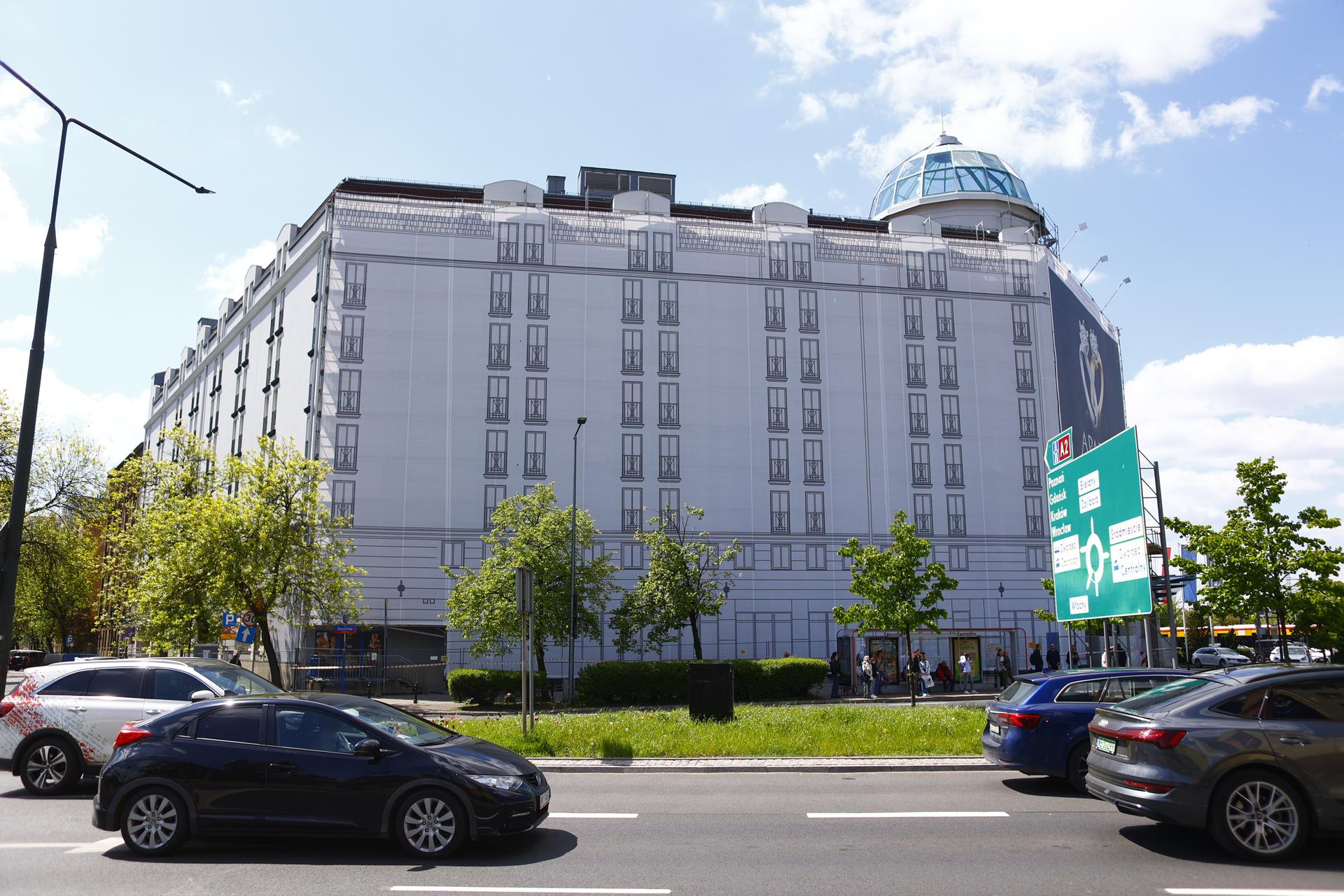 Hotel Jan III Sobieski w Warszawie podczas modernizacji, maj 2023