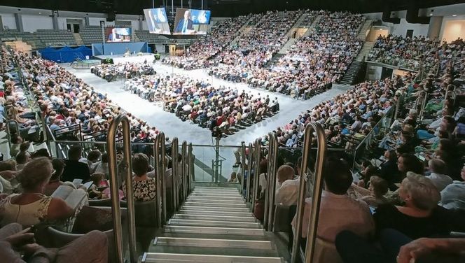 Kongres Świadków Jehowy w Krakowie. Wydarzenie odbędzie się w dniach od 8 do 10 sierpnia 2025 roku w TAURON Arenie Kraków