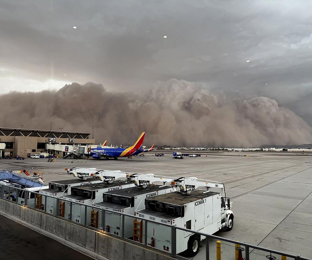 Burza piaskowa w USA w Phoenix