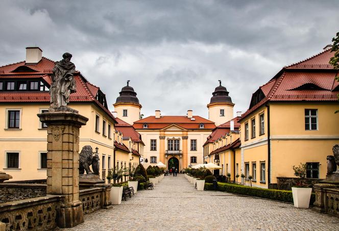 Zawalił się fragment muru przy Zamku Książ w Wałbrzychu