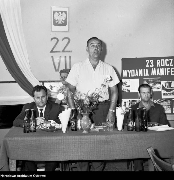 W PRL-u 22 lipca świętowała cała Polska. Dziś o nim nikt nie pamięta. Zobacz, jak wówczas obchodzono to święto [ZDJĘCIA]