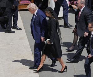 Gafy polityków na pogrzebie papieża Franciszka! Telefony i stroje