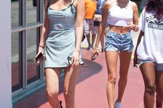 Bella Hadid i Hailey Baldwin na wakacjach