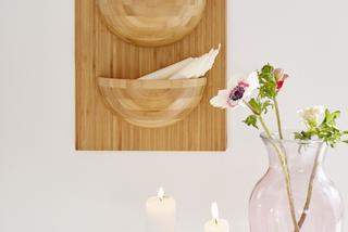 DIY z resztek drewna: półka z pojemnikami na drobiazgi