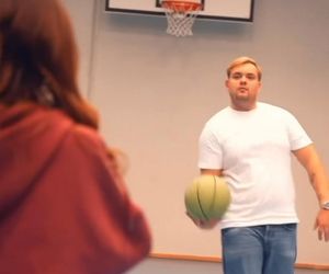 Roxie Węgiel grała w kosza na słynnej arenie