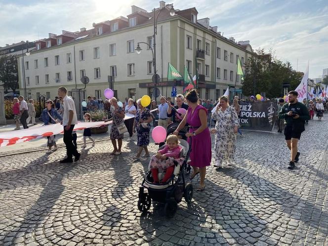 13. Marsz dla Życia i Rodziny zgromadził tłumy na ulicach Białegostoku [ZDJĘCIA]