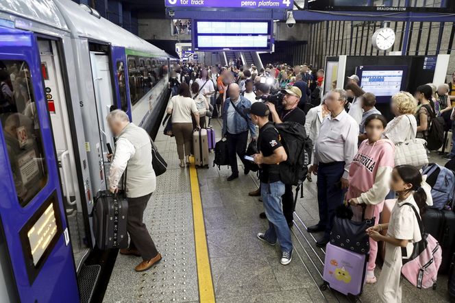 Pierwszy pociąg do Rijeki odjechał z Warszawy! Tłumy pasażerów. Wszystkie miejsca zajęte