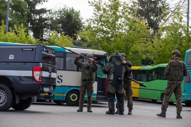 Wybuchy i strzelanina na dworcu autobusowym. Na szczęście, to tylko ćwiczenia