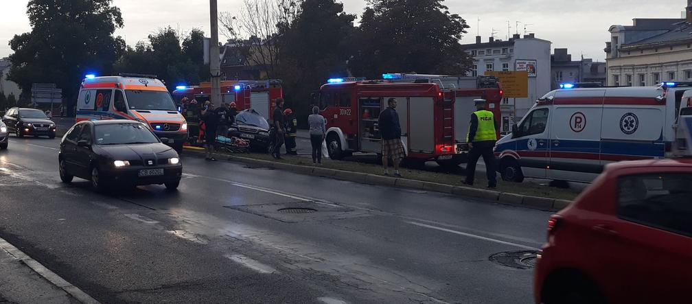 Dwa groźne wypadki w Bydgoszczy. Kobieta w ciąży trafiła do szpitala! [ZDJĘCIA]