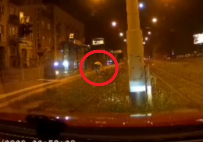 Czekała go okrutna śmierć na torach