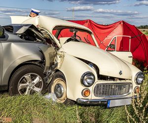 Wypadek śmiertelny pod Kluczborkiem. Zginęli kierowca i pasażer zabytkowej syreny