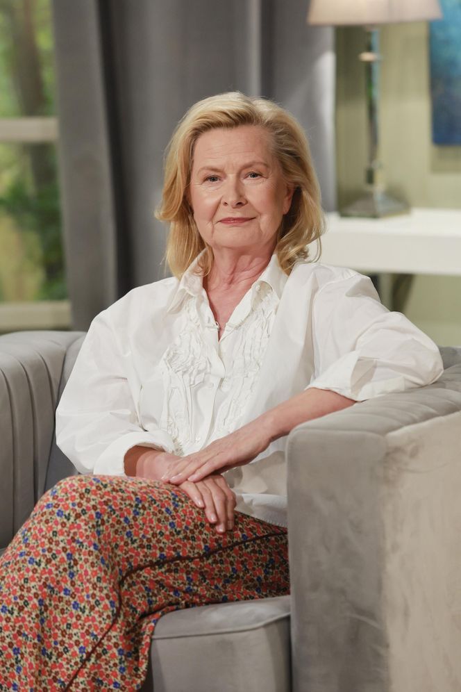 Barbara Bursztynowicz w najmodniejszej koszuli tego sezonu. Ideał dla kobiet dojrzałych