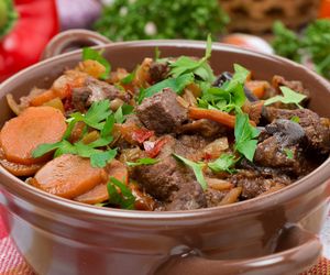 Wołowina z warzywami z piekarnika [obiad na weekend]