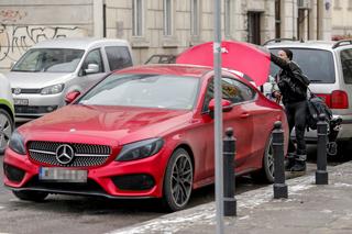 Kamila Wybrańczyk jeździ Mercedesem C300 Coupe