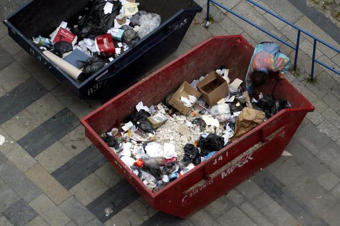 Warszawiacy powinni pamiętać, że śmieci same się nie uprzątną