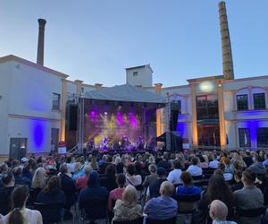  IV Lubuski Festiwal Piwnic i Winnic w Zielonej Górze. Koncert zagrał Czesław Śpiewa