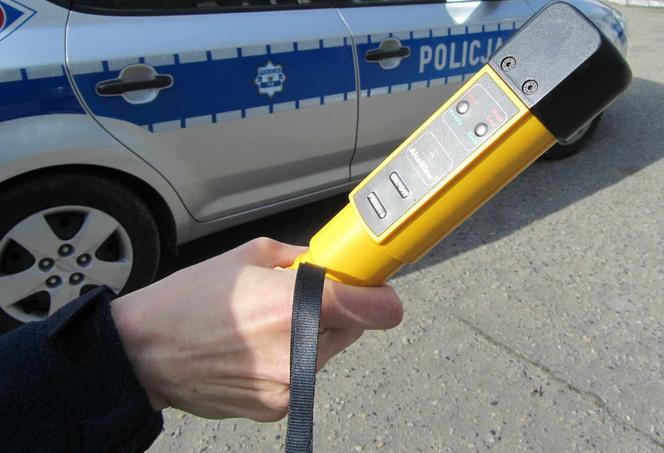 Czy można prowadzić auto na własnej posesji będąc pod wpływem alkoholu? Sąd w Rybniku wydał wyrok