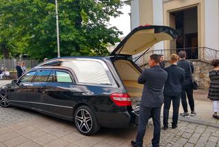 Pogrzeb Jerzego Pilcha w Kielcach. Przyjechali min. Grzegorz Turnau i Jan Nowicki	