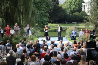 Narodowe Czytanie 2023. W wydarzeniu udział bierze para prezydencka