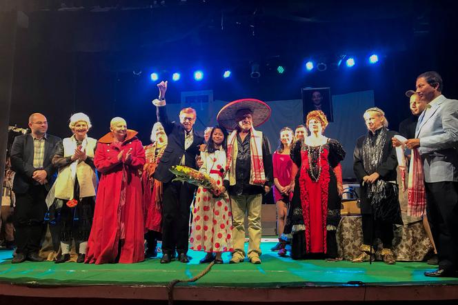 Teatr Dramatyczny zaprezentował Zemstę w Indiach