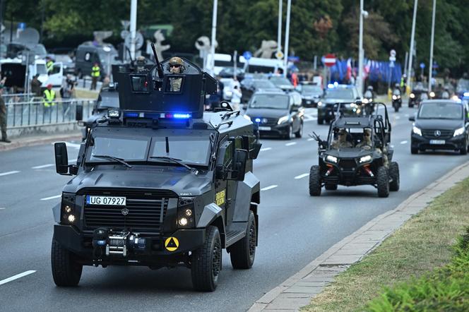 Zamknęli cztery mosty i kilkadziesiąt ulic. Próba generalna przed Świętem Wojska Polskiego