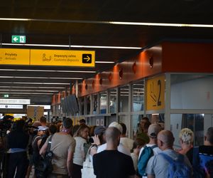 Powitanie Sławosza na warszawskim lotnisku