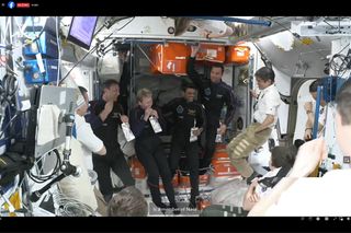 Oficjalnego powitania na ISS