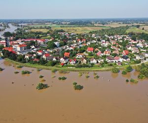 Tak wygląda Oława w czasach powodzi 2024 roku. Poruszający materiał z Dolnego Śląska. Zdjęcia robią piorunujące wrażenie