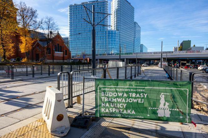 Budowa tramwaju na Kasprzaka (Warszawa, Wola) w listopadzie 2023