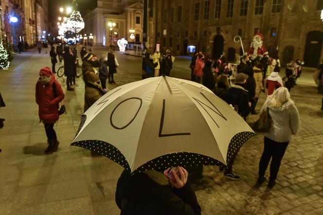 Strajk kobiet w Toruniu - 27-28.01.2021 - zdjęcia z protestów