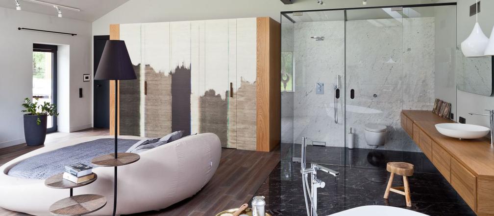 Wanna w salonie czyli salon kąpielowy