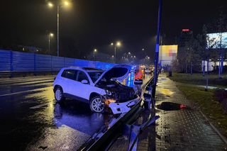 Karambol w Warszawie. 12 samochodów rozbitych, są ranni