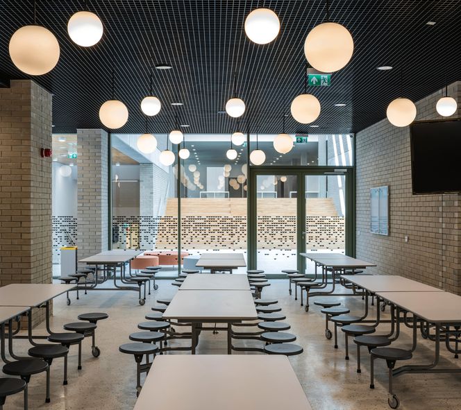 Szkoła Białołęka 16