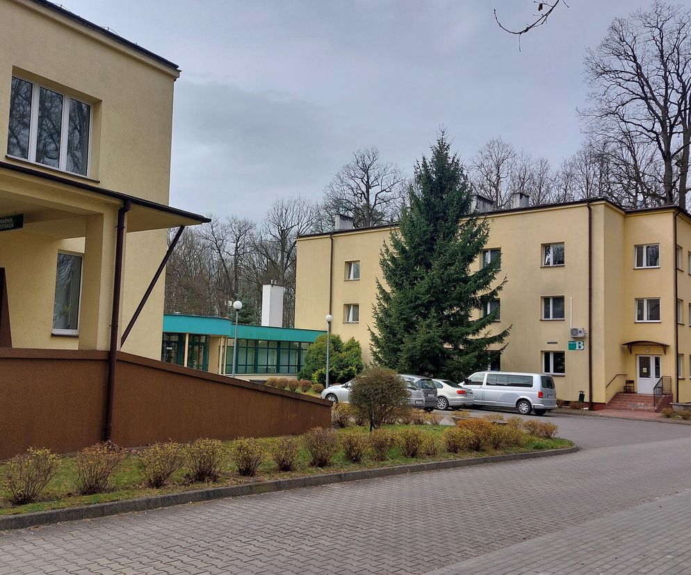 Samodzielne Publiczne Sanatorium Gruźlicy i Chorób Płuc w Poniatowej.
