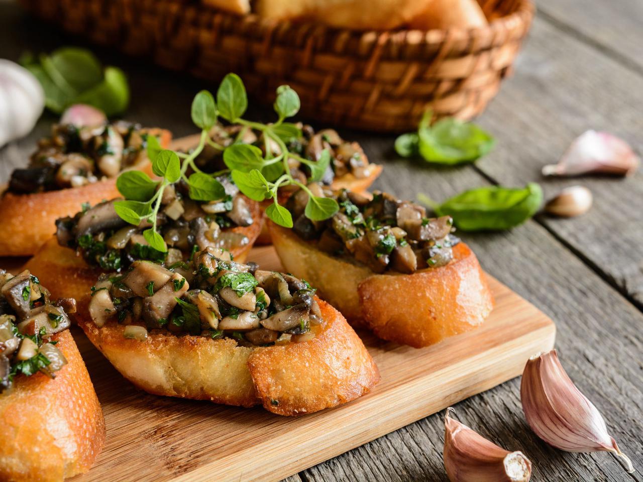 Czosnek z pieczarkami po prowansalsku - idealny do wieprzowiny lub do grzanek