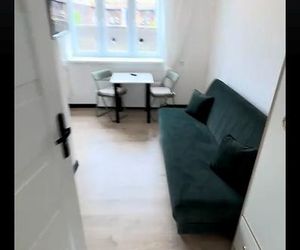 Zrobili pięć mikrokawalerek w jednym mieszkaniu. Urbanistyczny koszmar rodem z Hongkongu