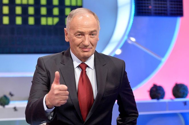 Koniec sucharów w "Familiadzie"?! Karol Strasburger odchodzi. To już oficjalne 